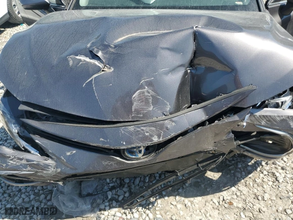 2021 Toyota Camry Hybrid LE with VIN 4T1C31AK6MU561923, listed as a Copart auction lot 71778664 with 60,739 mi miles and Salvage Title. Bid and sale history available at carsss.com. Image 11.