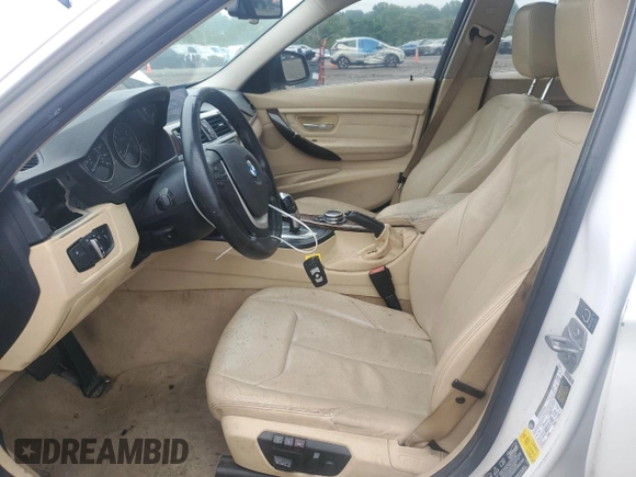 2015 BMW 3 Series 328i xDrive с VIN WBA3B5G57FNS14661, выставлен на аукционе Copart как лот 61301435 с пробегом 94 905 миль миль и Списание • Salvage title. История ставок и продаж доступна на DreamBid. Изображение 7.