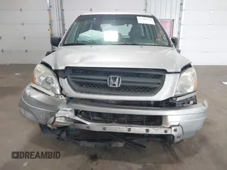 2004 Honda Pilot LX z VIN 2HKYF18154H587485, wystawiony jako IAAI lot #42407918 z przebiegiem 239 172 mil mil oraz . Historia ofert i sprzedaży dostępna na DreamBid. Obrazek 6.