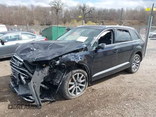 2018 Audi Q7 Prestige z VIN WA1VAAF75JD025929, wystawiony jako IAAI lot #41976794 z przebiegiem 89 640 mil mil oraz . Historia ofert i sprzedaży dostępna na DreamBid. Obrazek 2.