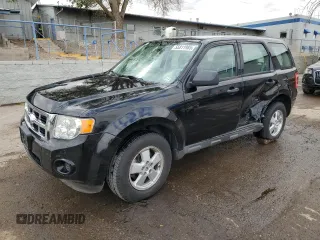 2012 Ford Escape XLS z VIN 1FMCU9C76CKA23687, wystawiony jako Copart lot #55811985 z przebiegiem 147 845 mil mil oraz Szkoda całkowita • Salvage title. Historia ofert i sprzedaży dostępna na DreamBid. Obrazek 1.