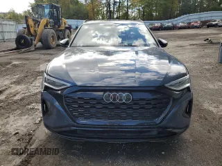 2024 Audi Q8 e-tron Premium Plus z VIN WA15AAGE7RB021353, wystawiony jako Copart lot #72987414 z przebiegiem 13 360 mil mil oraz Szkoda całkowita • Salvage title. Historia ofert i sprzedaży dostępna na DreamBid. Obrazek 5.