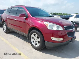 2011 Chevrolet Traverse 1LT z VIN 1GNKRGED8BJ286753, wystawiony jako IAAI lot #42107568 z przebiegiem 178 663 mil mil oraz . Historia ofert i sprzedaży dostępna na DreamBid. Obrazek 1.