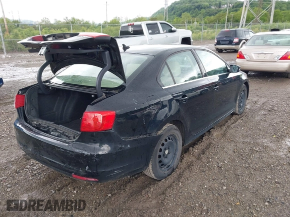 2013 Volkswagen Jetta SE z VIN 3VWDP7AJXDM289031, wystawiony jako IAAI lot #42325596 z przebiegiem 157 774 mil mil oraz . Historia ofert i sprzedaży dostępna na DreamBid. Obrazek 4.