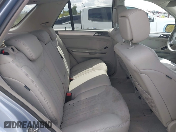 2008 Mercedes-Benz M 320 CDI z VIN 4JGBB22E68A302420, wystawiony jako IAAI lot #42402486 z przebiegiem 95 284 mil mil oraz . Historia ofert i sprzedaży dostępna na DreamBid. Obrazek 8.