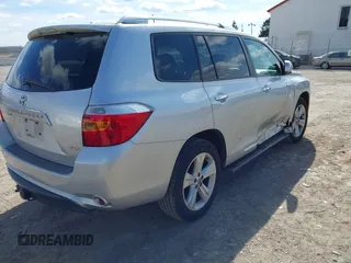 2010 Toyota Highlander Limited with VIN 5TDDK3EH3AS030488, listed as a IAAI auction lot 41695234 with 204,046 mi miles and . Bid and sale history available at DreamBid. Image 4.