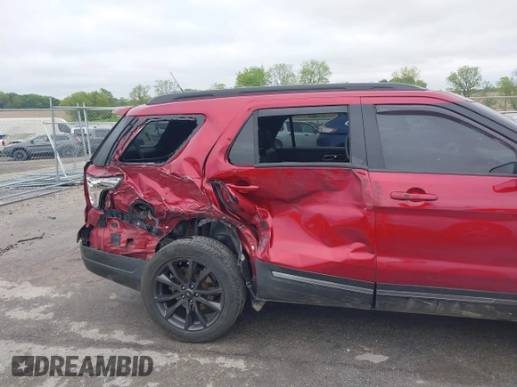 2019 Ford Explorer XLT z VIN 1FM5K8D80KGA41393, wystawiony jako IAAI lot #42287545 z przebiegiem 72 162 mil mil oraz . Historia ofert i sprzedaży dostępna na DreamBid. Obrazek 6.