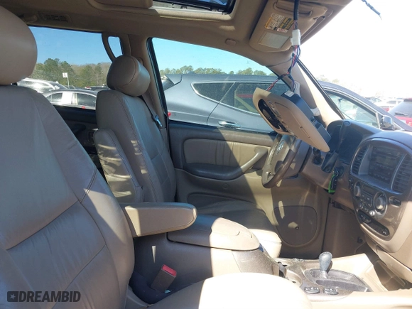 2003 Toyota Sequoia Limited with VIN 5TDBT48AX3S199046, listed as a IAAI auction lot 41853140 with 170,958 mi miles. Bid and sale history available at carsss.com. Image 5.