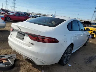 2022 Jaguar XF R-Dynamic SE with VIN SAJBL4GX2NCY91572, listed as a Copart auction lot 89068965 with 11,620 mi miles and Salvage Title. Bid and sale history available at carsss.com. Image 3.