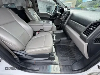 2017 Ford F-250 XL with VIN 1FTBF2A61HED40164, listed as a Copart auction lot 59527925 with 163,114 mi miles and Clean title. Bid and sale history available at DreamBid. Image 5.