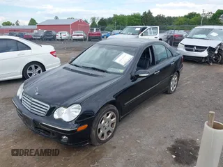 2005 Mercedes-Benz C 320 z VIN WDBRF84J65F655385, wystawiony jako IAAI lot #42215928 z przebiegiem 212 832 mil mil oraz . Historia ofert i sprzedaży dostępna na DreamBid. Obrazek 2.