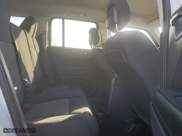2014 Jeep Patriot Latitude with VIN 1C4NJRFB7ED630193, listed as a Copart auction lot 50415355 with 175,563 mi miles and Salvage Title. Bid and sale history available at carsss.com. Image 11.