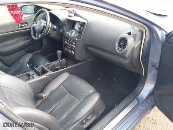 2010 Nissan Maxima 3.5 SV w/Sport Pkg with VIN 1N4AA5AP0AC836469, listed as a IAAI auction lot 41831890 with 999,999 mi miles. Bid and sale history available at carsss.com. Image 5.