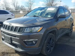 2020 Jeep Compass Latitude with VIN 3C4NJDBB9LT157221, listed as a IAAI auction lot 41523324 with 39,103 mi miles. Bid and sale history available at carsss.com. Image 17.