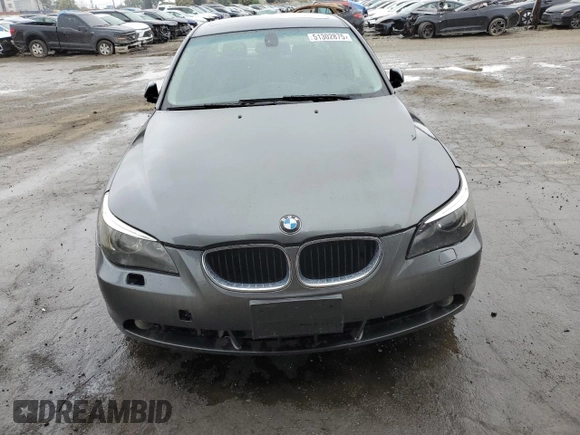 2005 BMW 5 Series 530i z VIN WBANA73555CR58878, wystawiony jako Copart lot #51302875 z przebiegiem 172 745 mil mil oraz Szkoda całkowita • Salvage title. Historia ofert i sprzedaży dostępna na DreamBid. Obrazek 5.