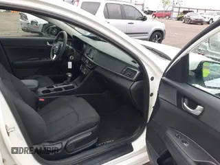 2016 Kia Optima LX z VIN KNAGT4L31G5106843, wystawiony jako IAAI lot #41952871 z przebiegiem 109 139 mil mil oraz . Historia ofert i sprzedaży dostępna na DreamBid. Obrazek 5.