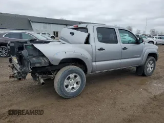 2015 Toyota Tacoma with VIN 3TMLU4EN5FM174536, listed as a Copart auction lot 55487615 with 131,695 mi miles and Clean Title. Bid and sale history available at DreamBid. Image 3.