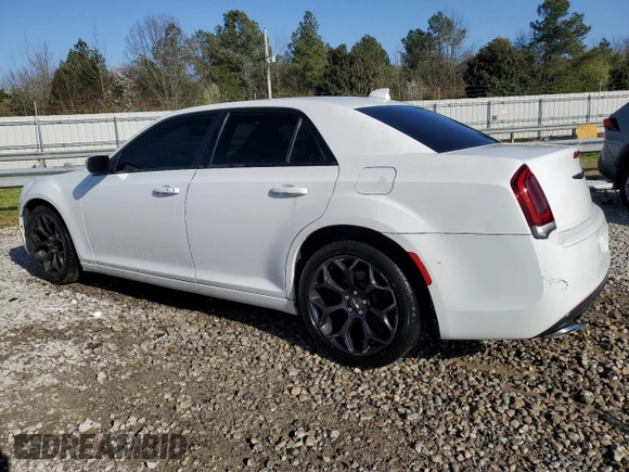 2020 Chrysler 300 S z VIN 2C3CCABG1LH145752, wystawiony jako Copart lot #48786265 z przebiegiem 51 832 mil mil oraz Czysty tytuł • Clean title. Historia ofert i sprzedaży dostępna na DreamBid. Obrazek 2.