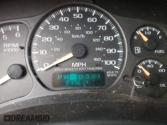 2002 Chevrolet Avalanche with VIN 3GNEC13TX2G104249, listed as a Copart auction lot 62910112 with 217,614 mi miles and Salvage title. Bid and sale history available at DreamBid. Image 8.