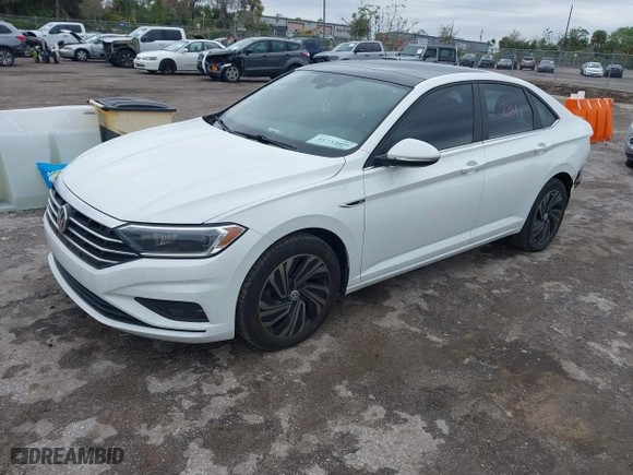 2019 Volkswagen Jetta SEL Premium with VIN 3VWG57BU3KM103807, listed as a IAAI auction lot 41733098 with 68,608 mi miles. Bid and sale history available at carsss.com. Image 21.