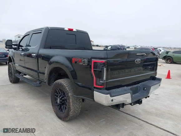 2017 Ford Super Duty F-250 SRW Lariat with VIN 1FT7W2B68HEC73597, listed as a IAAI auction lot 41655771 with 71,027 mi miles. Bid and sale history available at carsss.com. Image 3.
