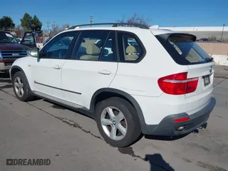 2007 BMW X5 3.0si with VIN 5UXFE43567LY82907, listed as a IAAI auction lot 41499356 with 117,173 mi miles. Bid and sale history available at carsss.com. Image 3.