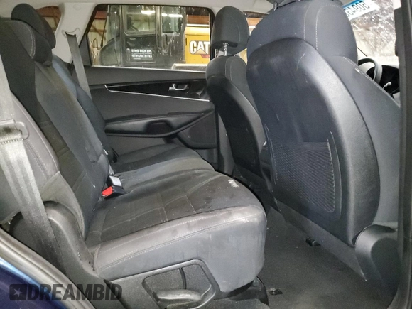 2017 Kia Sorento LX with VIN 5XYPGDA35HG332242, listed as a Copart auction lot 58663735 with 162,565 mi miles and Clean title. Bid and sale history available at DreamBid. Image 11.