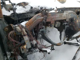 2019 GMC Sierra 3500HD Denali z VIN 1GT42WEYXKF150470, wystawiony jako Copart lot #86963724 z przebiegiem Nie podano mil oraz Nie do naprawy. Historia ofert i sprzedaży dostępna na DreamBid. Obrazek 9.