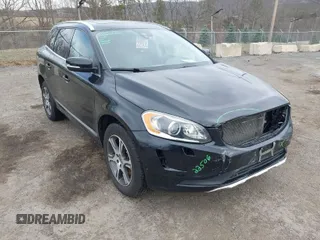2014 Volvo XC60 R-Design Premier Plus with VIN YV4902DZ0E2544230, listed as a IAAI auction lot 41824546 with 33,628 mi miles and . Bid and sale history available at DreamBid. Image 1.