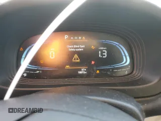 2024 Hyundai Venue SEL with VIN KMHRC8A34RU280089, listed as a Copart auction lot 41864865 with 18,872 mi miles and Salvage Title. Bid and sale history available at DreamBid. Image 9.