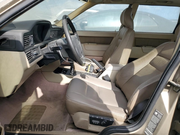 1994 Volvo 850 с VIN YV1LW5521R2028646, выставлен на аукционе Copart как лот 81581234 с пробегом 118 791 миль миль и Чистый • Clean title. История ставок и продаж доступна на DreamBid. Изображение 7.