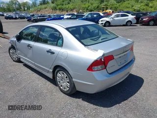 2009 Honda Civic DX-VP z VIN 2HGFA16399H349229, wystawiony jako IAAI lot #41749953 z przebiegiem 201 533 mil mil oraz . Historia ofert i sprzedaży dostępna na DreamBid. Obrazek 3.