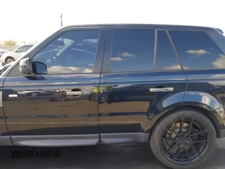 2011 Land Rover Range Rover Sport SC z VIN SALSH2E43BA708919, wystawiony jako IAAI lot #41457190 z przebiegiem Nie podano mil oraz . Historia ofert i sprzedaży dostępna na DreamBid. Obrazek 14.
