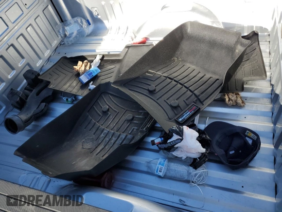 2016 GMC Canyon 4WD SLE with VIN 1GTG6CE36G1179618, listed as a Copart auction lot 82548033 with 101,095 mi miles and Salvage Title. Bid and sale history available at carsss.com. Image 14.