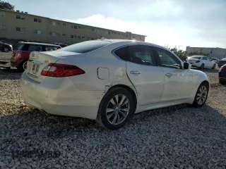 2013 Infiniti M37 with VIN JN1BY1AP0DM511986, listed as a Copart auction lot 86157824 with 125,464 mi miles and Salvage Title. Bid and sale history available at carsss.com. Image 3.
