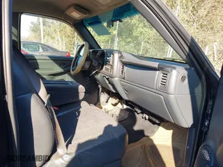 2002 Chevrolet Silverado 1500 with VIN 1GCEC14W52Z264296, listed as a IAAI auction lot 41603496 with 144,966 mi miles. Bid and sale history available at carsss.com. Image 5.