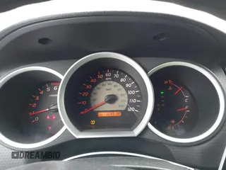 2006 Toyota Tacoma z VIN 5TETX22N46Z260973, wystawiony jako IAAI lot #42194711 z przebiegiem 108 638 mil mil oraz . Historia ofert i sprzedaży dostępna na DreamBid. Obrazek 7.