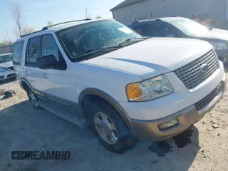 2004 Ford Expedition Eddie Bauer with VIN 1FMFU18L44LA59720, listed as a IAAI auction lot 41948812 with 163,142 mi miles. Bid and sale history available at carsss.com. Image 1.