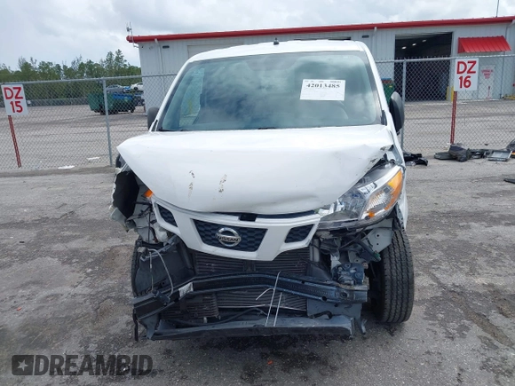 2015 Nissan NV200 SV with VIN 3N6CM0KNXFK728840, listed as a IAAI auction lot 42013485 with 138,479 mi miles. Bid and sale history available at carsss.com. Image 13.