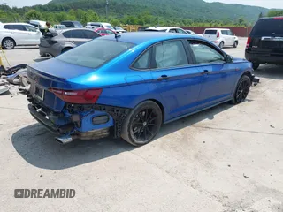 2024 Volkswagen Jetta 40th Anniversary Edition с VIN 3VW8T7BU2RM018753, выставлен на аукционе IAAI как лот 42414449 с пробегом 31 999 миль миль и . История ставок и продаж доступна на DreamBid. Изображение 4.