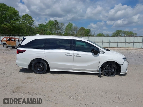 2024 Honda Odyssey Sport with VIN 5FNRL6H78RB064563, listed as a IAAI auction lot 42071907 with 7,628 mi miles and . Bid and sale history available at DreamBid. Image 6.