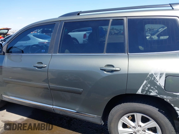 2012 Toyota Highlander with VIN 5TDBK3EHXCS130906, listed as a IAAI auction lot 42228273 with 89,749 mi miles and . Bid and sale history available at DreamBid. Image 14.