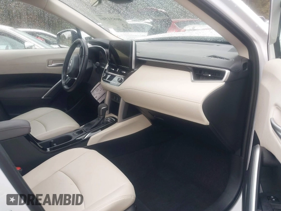 2023 Toyota Corolla Cross XLE с VIN 7MUDAAAG5PV062216, выставлен на аукционе IAAI как лот 40851564 с пробегом 21 120 миль миль и . История ставок и продаж доступна на DreamBid. Изображение 5.