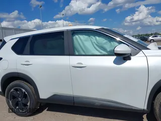 2025 Nissan Rogue SV with VIN 5N1BT3BA5SC828212, listed as a IAAI auction lot 42234352 with 1,256 mi miles and . Bid and sale history available at DreamBid. Image 13.