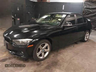 2015 BMW 3 Series 328i xDrive с VIN WBA3B5G55FNS13718, выставлен на аукционе IAAI как лот 42264153 с пробегом 180 428 миль миль и . История ставок и продаж доступна на DreamBid. Изображение 17.