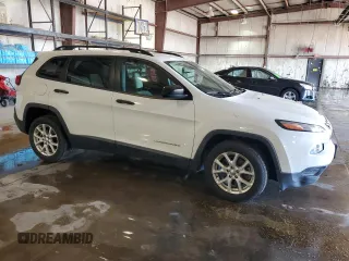 2016 Jeep Cherokee Sport z VIN 1C4PJLAB2GW207588, wystawiony jako Copart lot #62684275 z przebiegiem 88 885 mil mil oraz Szkoda całkowita • Salvage title. Historia ofert i sprzedaży dostępna na DreamBid. Obrazek 4.
