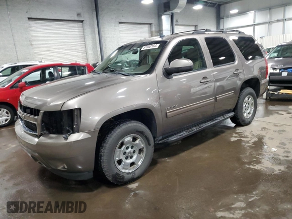 2011 Chevrolet Tahoe LT z VIN 1GNSKBE02BR290660, wystawiony jako Copart lot #87083164 z przebiegiem 177 933 mil mil oraz Szkoda całkowita • Salvage title. Historia ofert i sprzedaży dostępna na DreamBid. Obrazek 1.