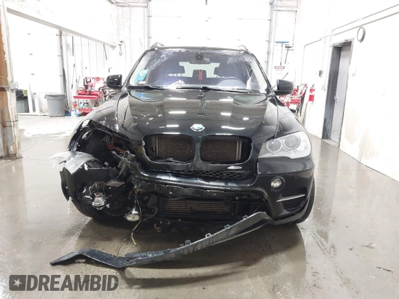 2012 BMW X5 35d z VIN 5UXZW0C58CL671740, wystawiony jako IAAI lot #41158203 z przebiegiem 97 451 mil mil oraz . Historia ofert i sprzedaży dostępna na DreamBid. Obrazek 13.