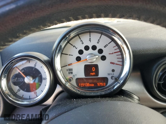 2014 MINI Convertible S with VIN WMWZP3C55ET298172, listed as a Copart auction lot 76977114 with 119,138 mi miles and Salvage title. Bid and sale history available at DreamBid. Image 9.
