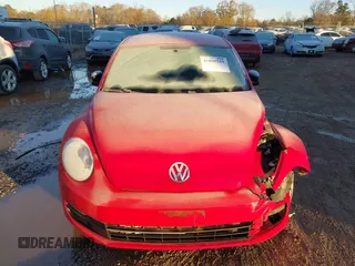 2015 Volkswagen Beetle Fleet Edition z VIN 3VWF17ATXFM655195, wystawiony jako IAAI lot #41090244 z przebiegiem 75 167 mil mil oraz . Historia ofert i sprzedaży dostępna na DreamBid. Obrazek 12.